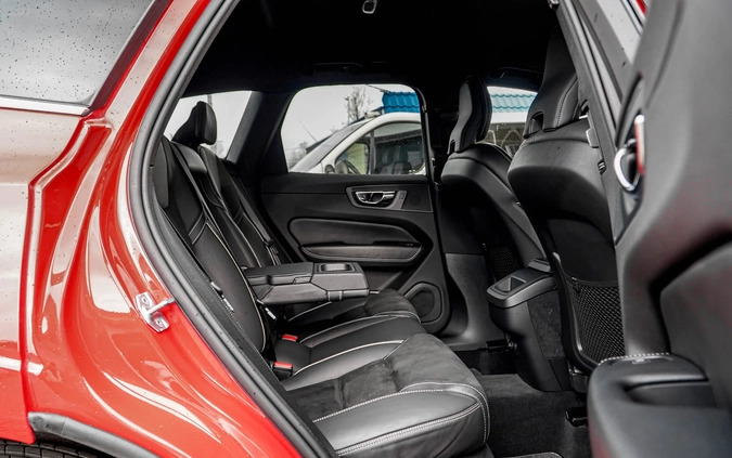 Volvo XC 60 cena 133900 przebieg: 112000, rok produkcji 2018 z Sławno małe 781